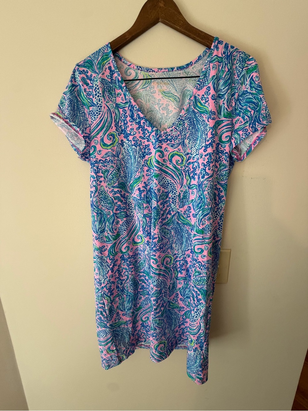 Lilly Pulitzer Pink Blue Green V-Neck Lightweight Short Sleeve Dress, Size Large